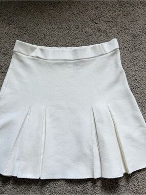 Zara White Pleated A-Line Mini Skirt ~ Large